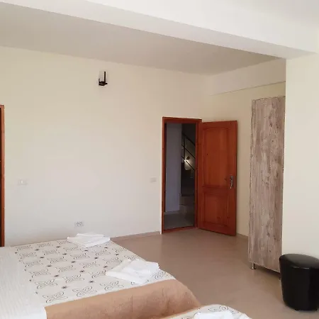 Nicol Гостьовий будинок 3*