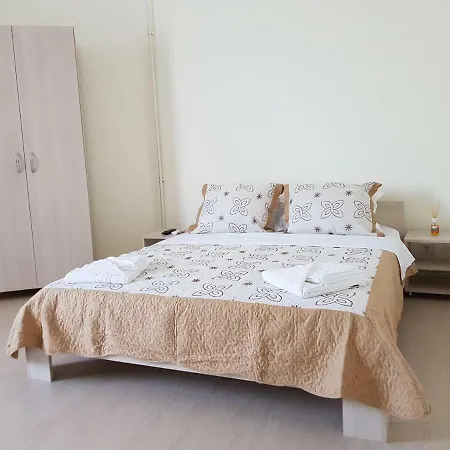 Nicol Констанца