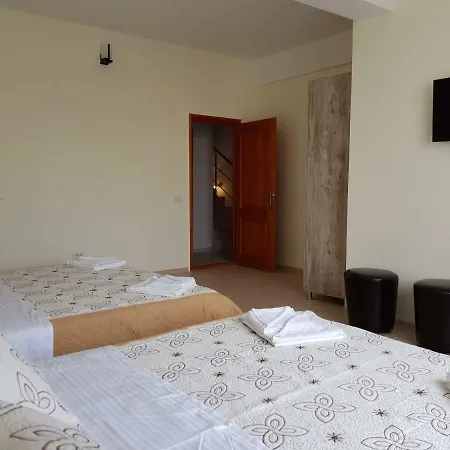 Nicol Гостьовий будинок